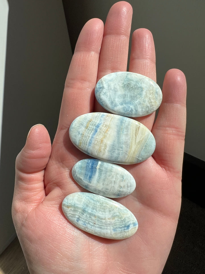 Wholesale Blue Scheelite Cabs
