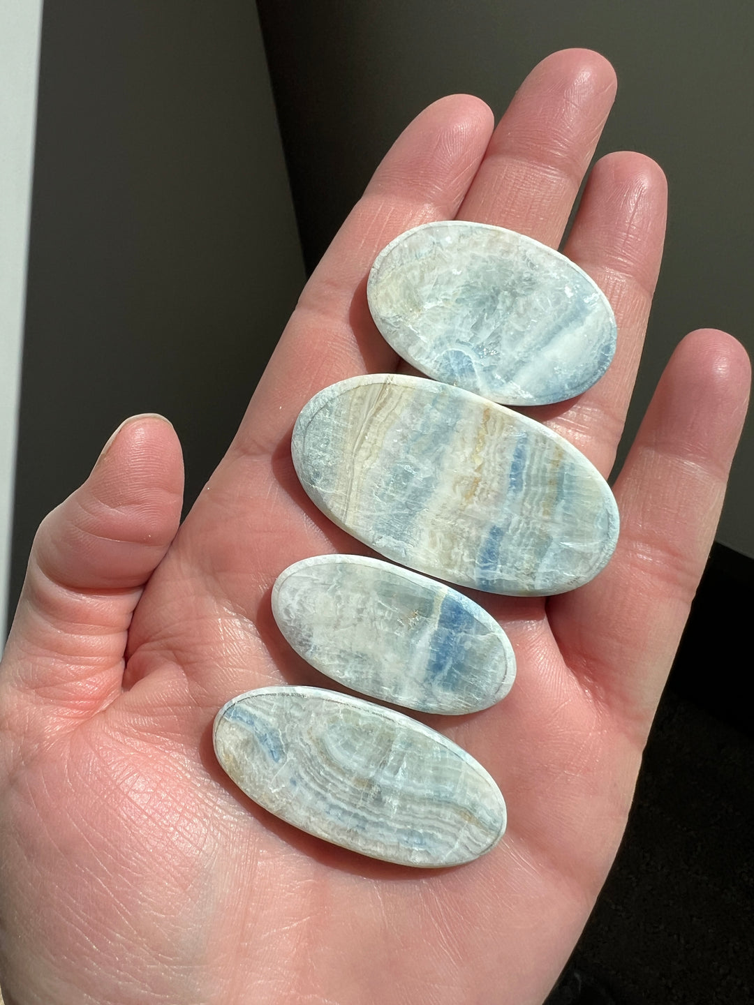 Wholesale Blue Scheelite Cabs