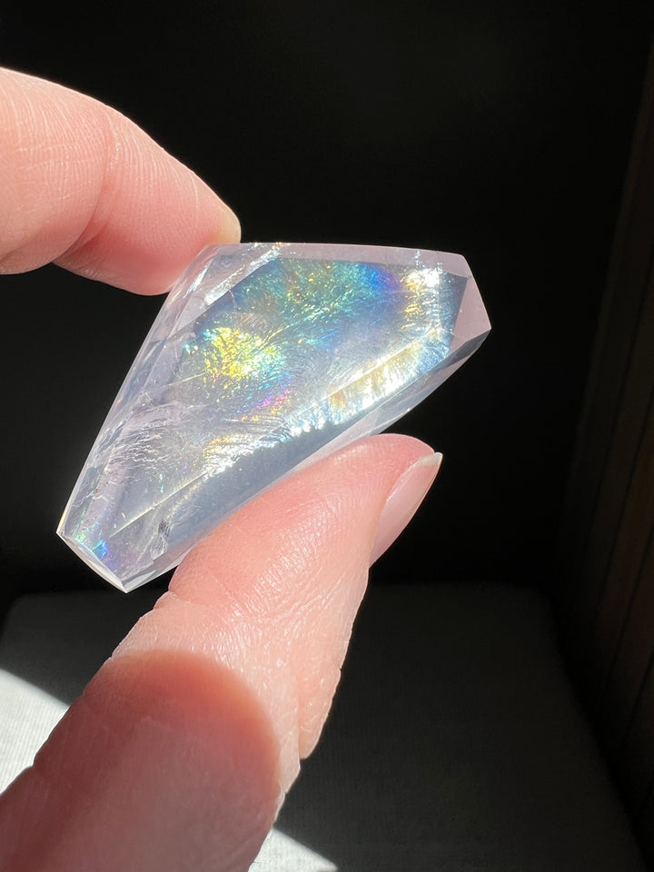 Rose Quartz Freeform w/ Bright Rainbow | 31.6g