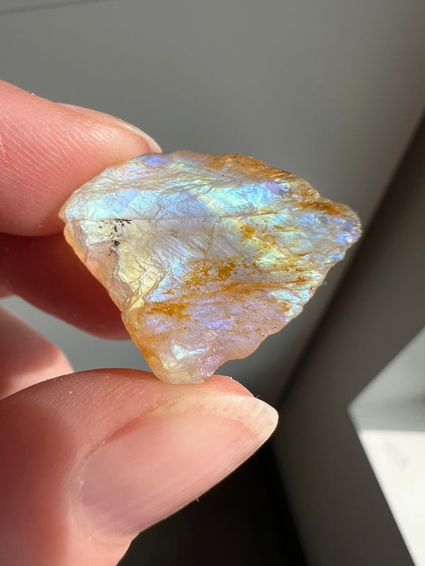 Raw Moonstone (20) | 6.2g
