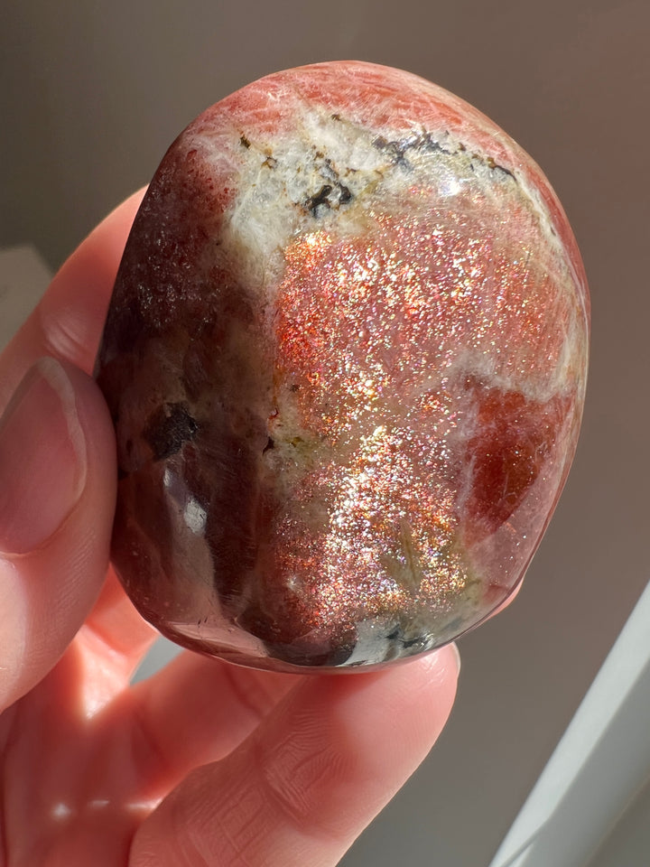 Tanzania Red Sunstone Palmstone (6) | 101.5g