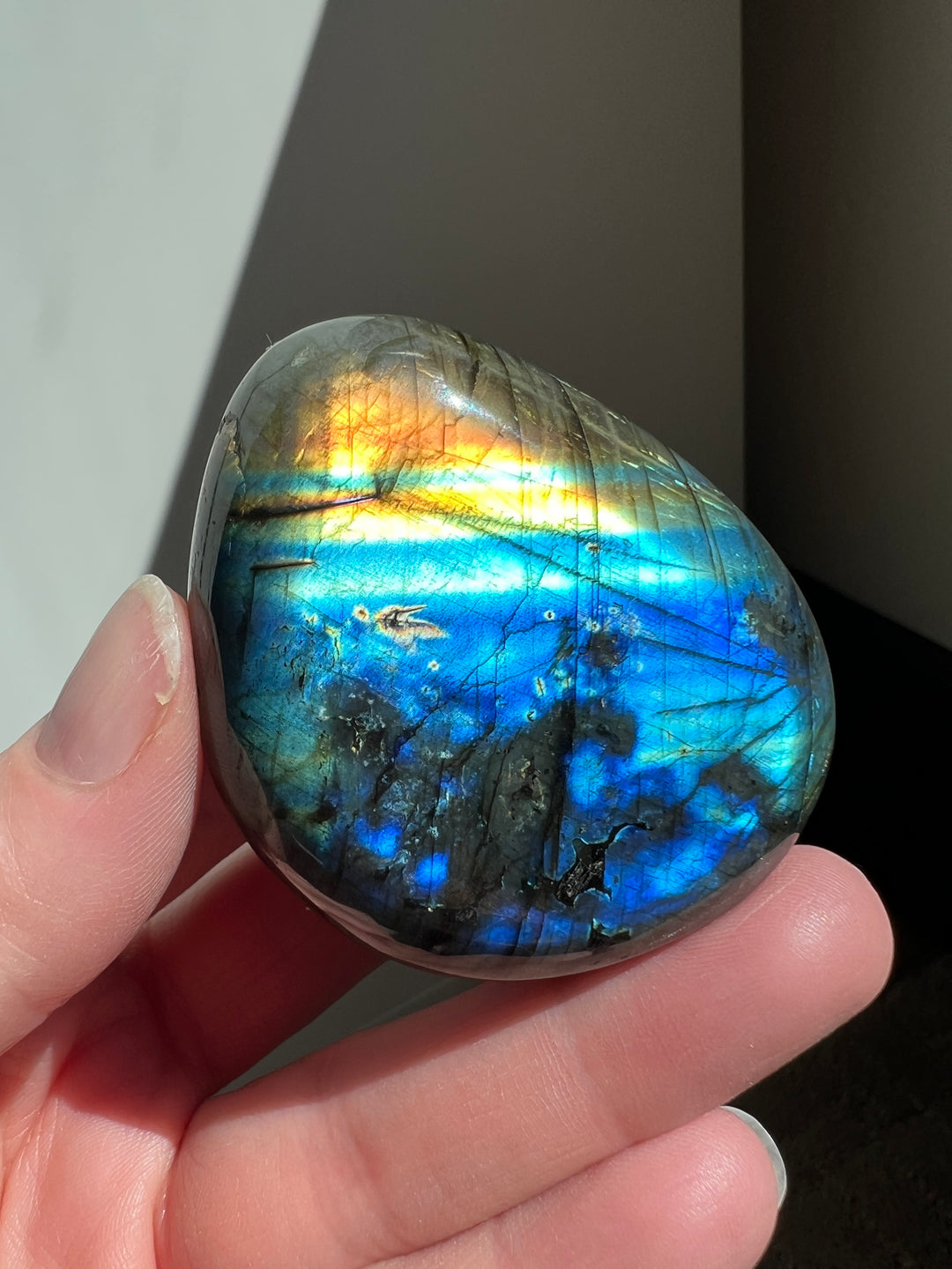 Labradorite Palmstone (22)
