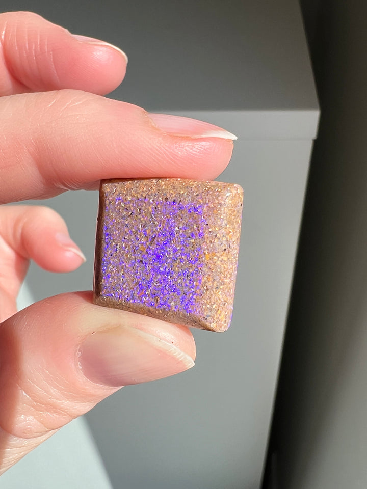 Louisiana Opal Cab | 21 carats