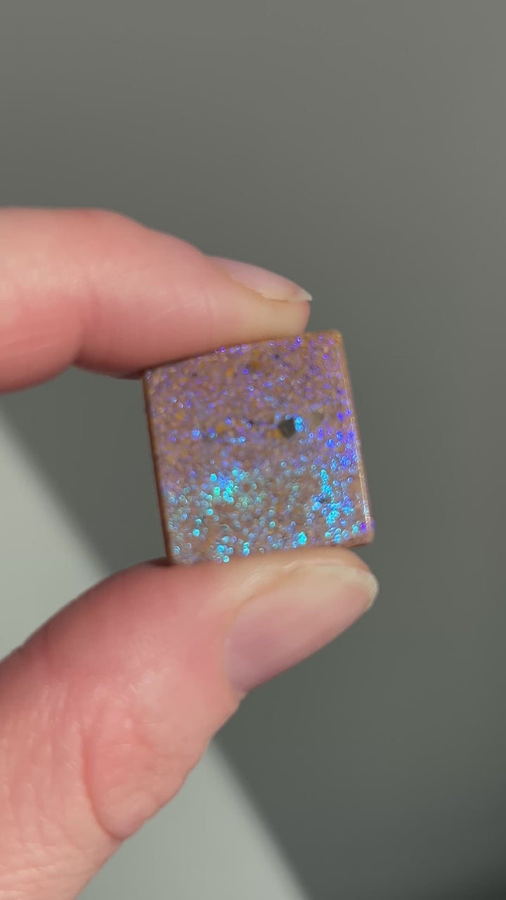 Louisiana Opal Cab | 21 carats