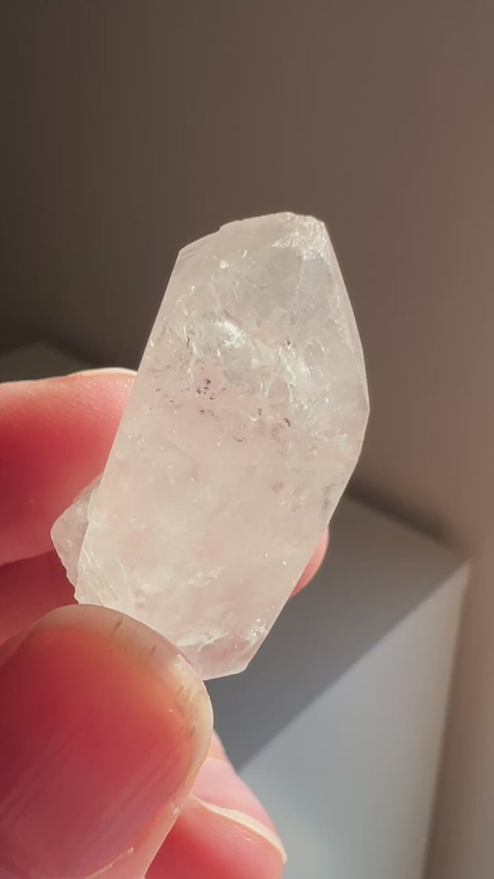 Raw Quartz Enhydro (21) | 12.8g