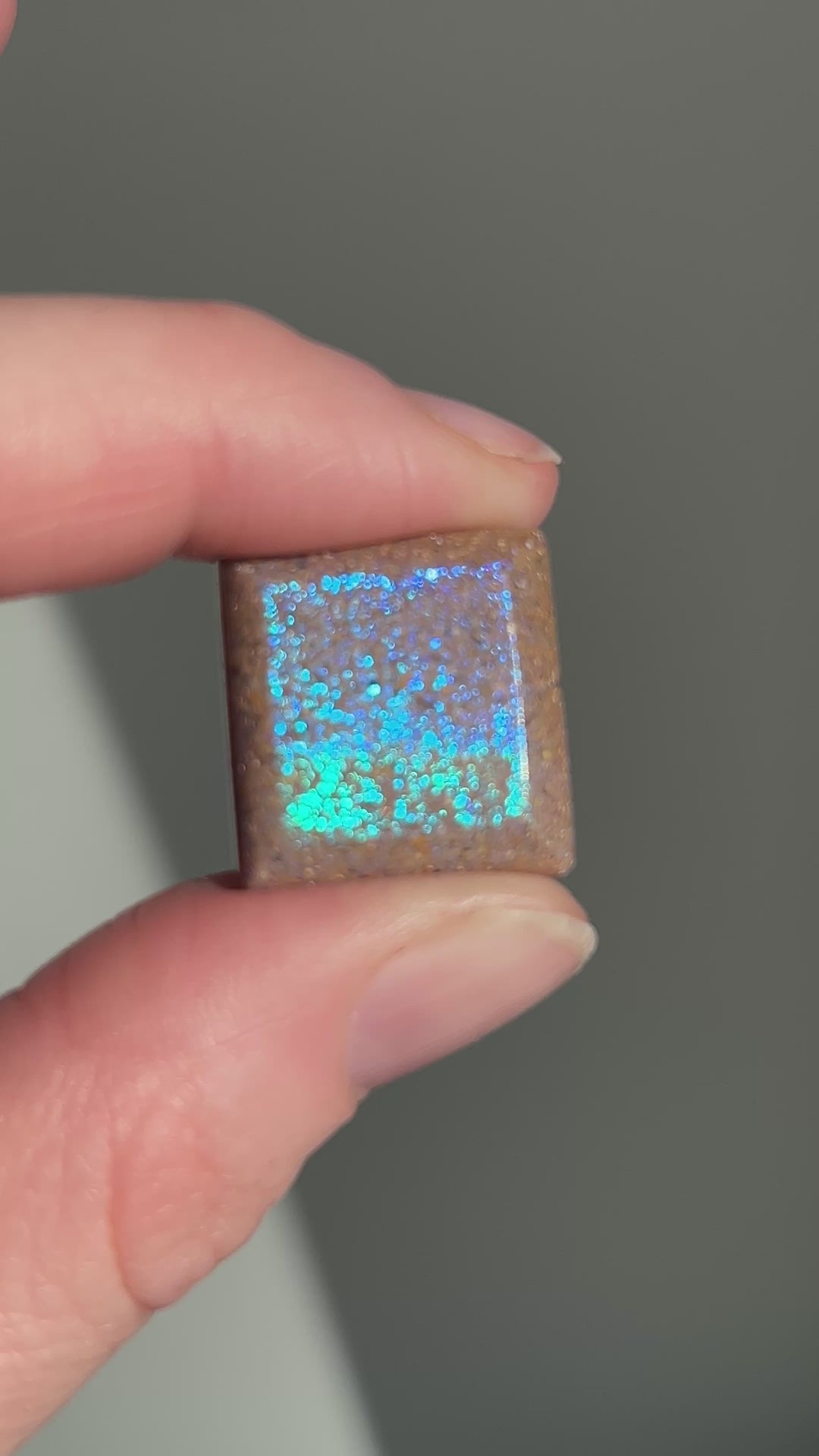 Louisiana Opal Cab | 21 carats