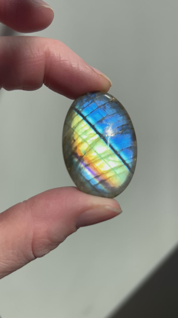 Incredible Labradorite Cab (8)