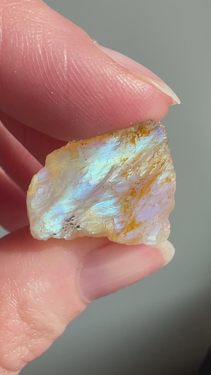 Raw Moonstone (20) | 6.2g