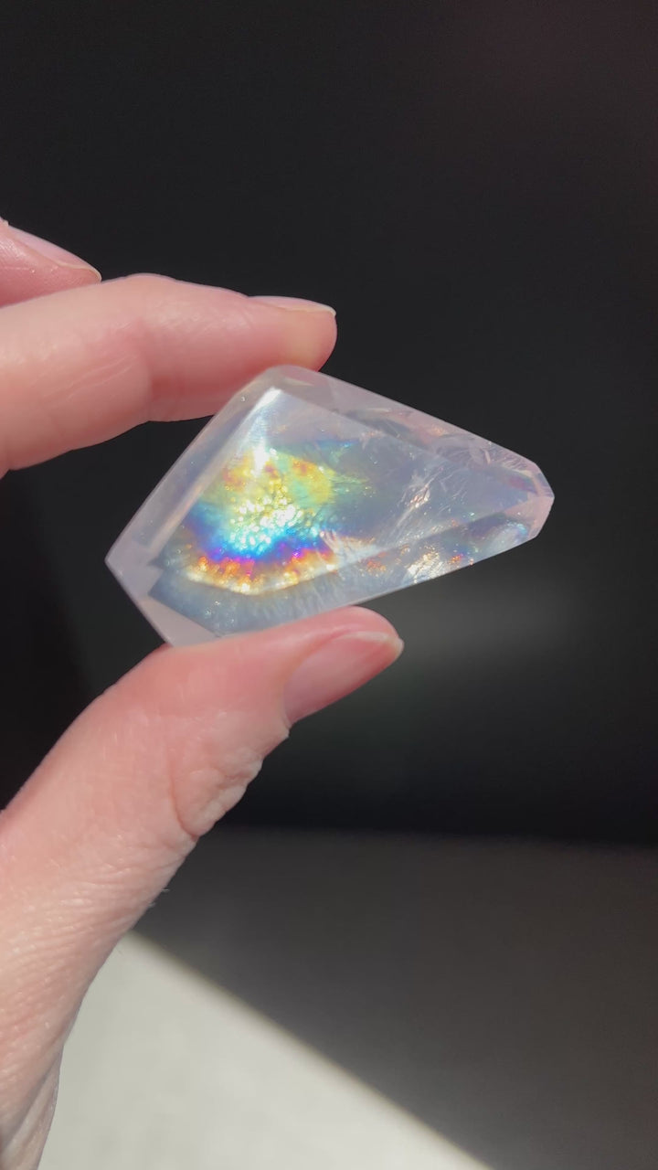 Rose Quartz Freeform w/ Bright Rainbow | 31.6g