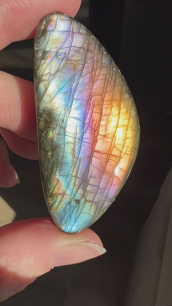 Labradorite Cab (2)