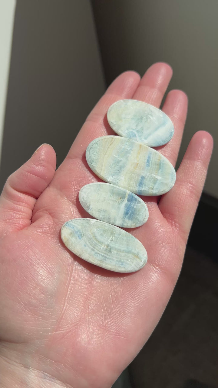 Wholesale Blue Scheelite Cabs