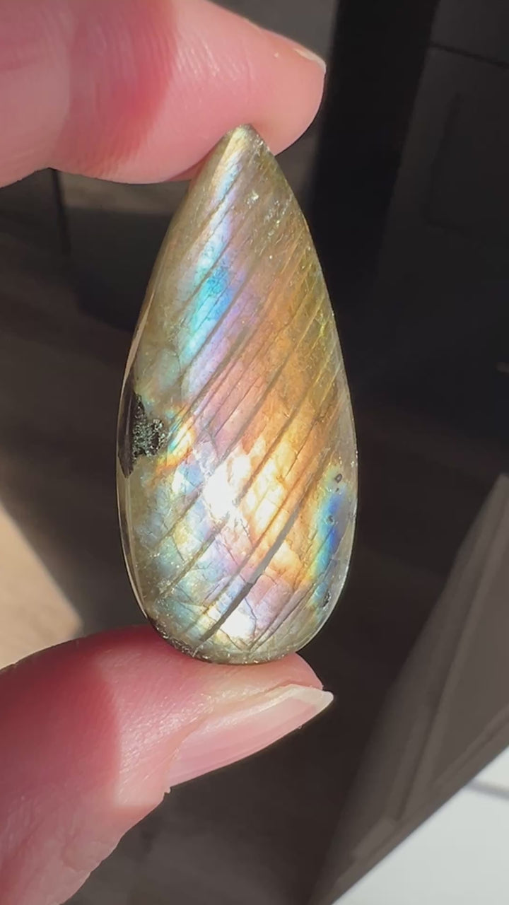 Labradorite Cab (11)